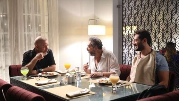 طارق عبد العزيز من