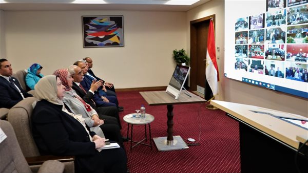 اجتماع وزير التعليم