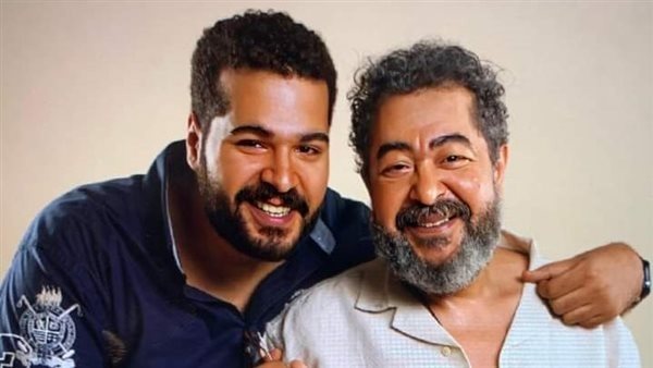 طارق عبد العزيز ونجله