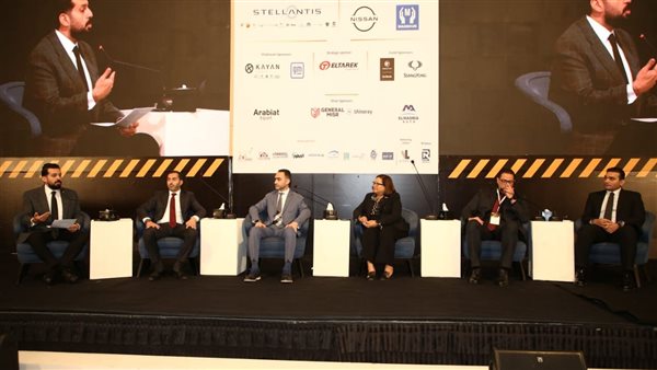 جانب من المناقشات