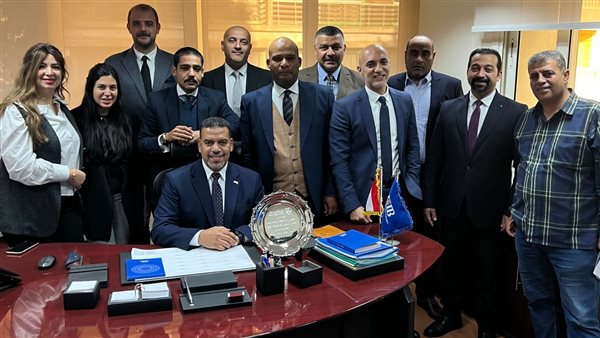 الفريق القانوني لـ