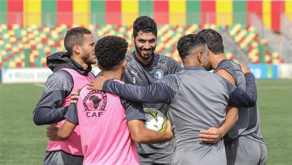 فريق بيراميدز 