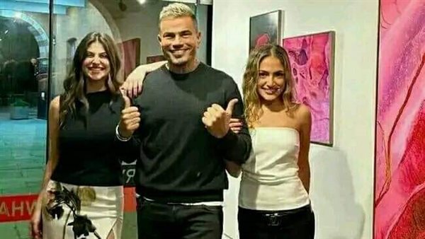 عمرو دياب وابنته