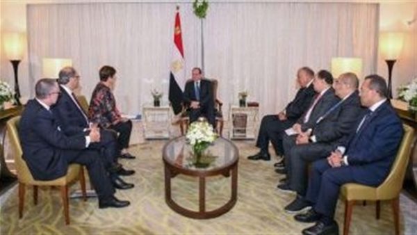 السيسي ومدير صندوق