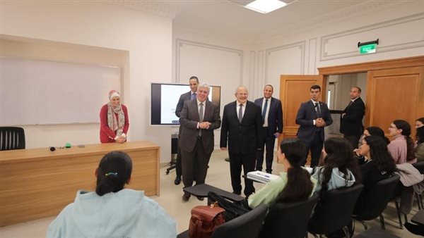 وزير التعليم العالى