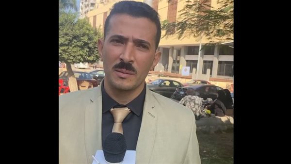 محامي ضحية والدها