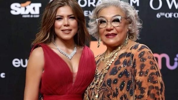 ناهد السباعي ووالدتها