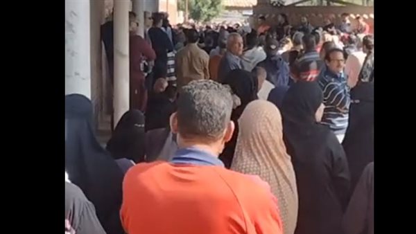 تشييع أحد ضحايا مركب