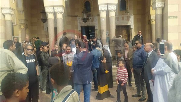 جنازة شقيق أحمد حلمي