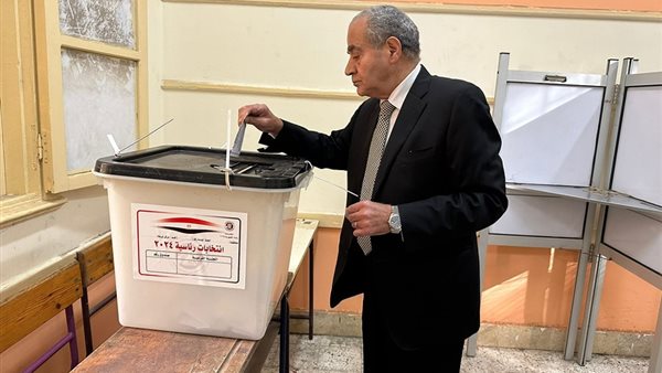 وزير التموين والتجارة