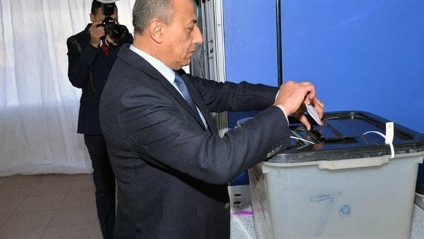  وزير الطيران المدني