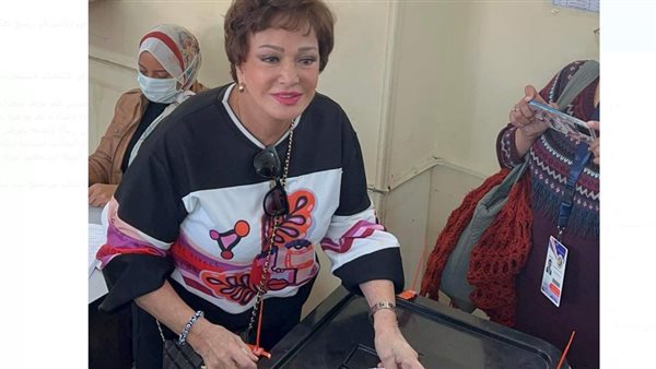  الفنانة لبلبة