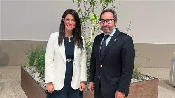 وزيرة التعاون الدولى