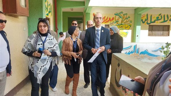 النائب محمد عبدالعزيز