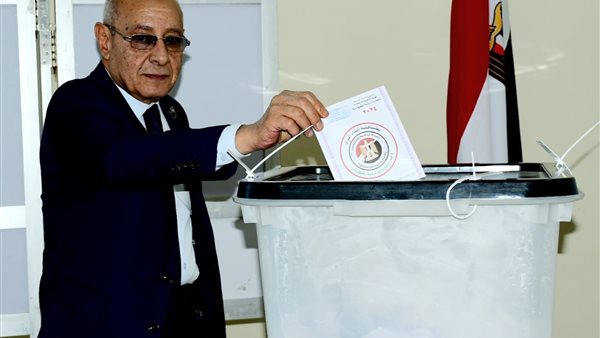 النائب عاطف علم الدين