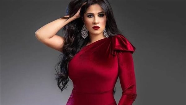 ياسمين عبد العزيز