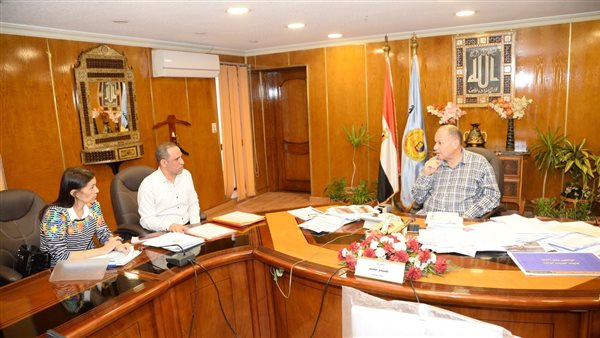 محافظ أسيوط 