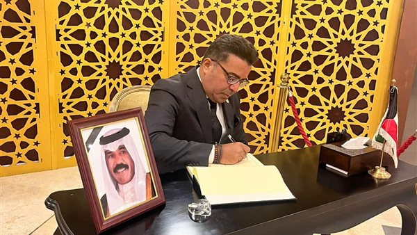 الدكتور باسل عادل