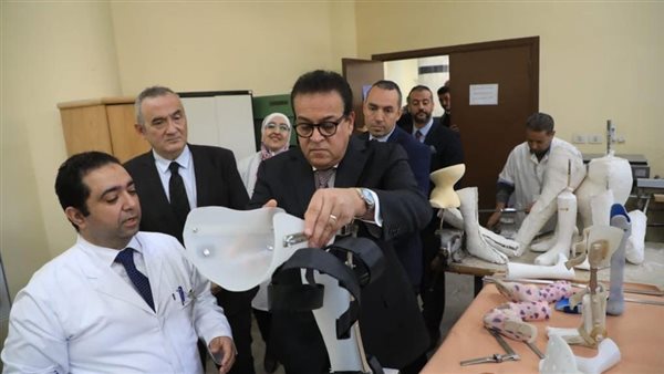 وزير الصحة يتفقد