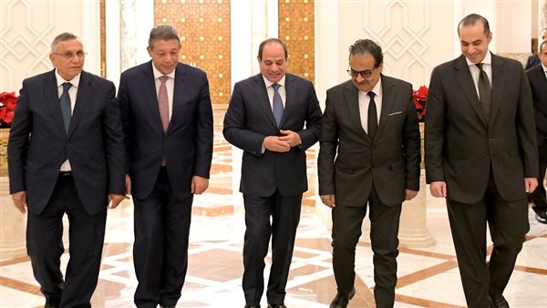 لقاء الرئيس بقصر