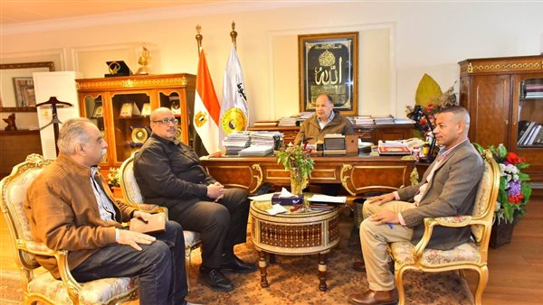 محافظ أسيوط 