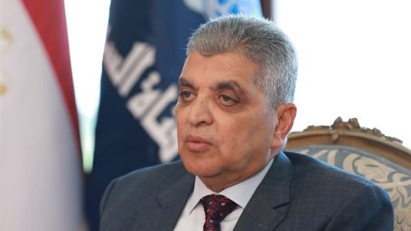 رئيس هيئة قناة السويس