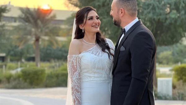 ابنة محمد ثروت وزوجها