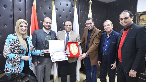 جانب من الزيارة 