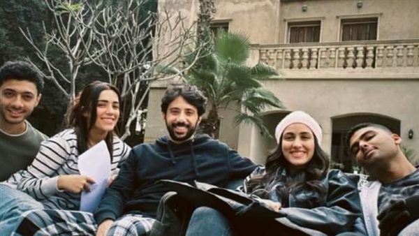 مسلسل وبينا ميعاد