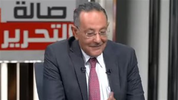 أستاذ الاقتصاد بجامعة