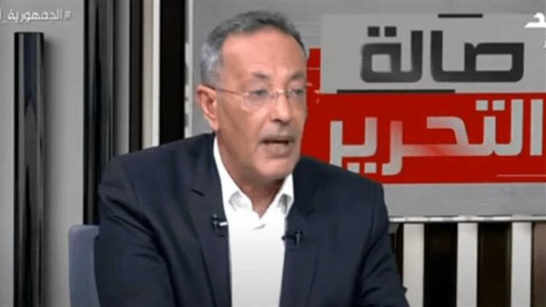 أستاذ الاقتصاد بجامعة