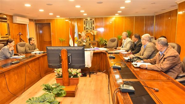 محافظ أسيوط 