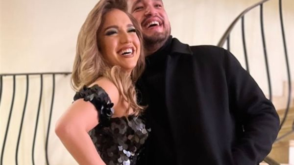 رنا رئيس وخطيبها