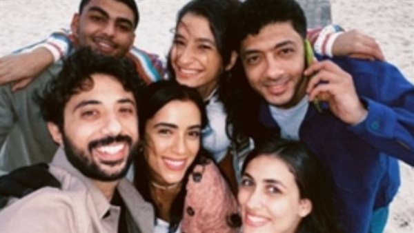 مسلسل وبينا ميعاد