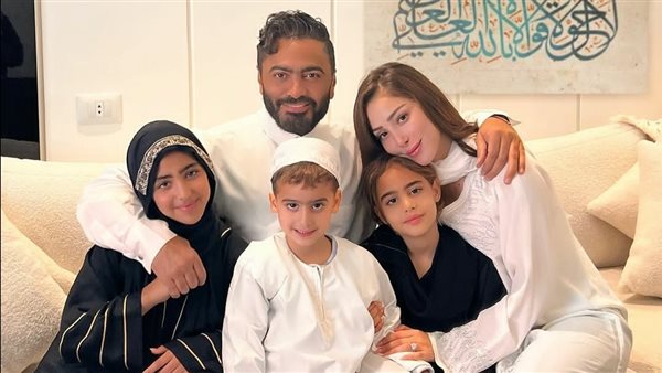 تامر حسني وأسرته