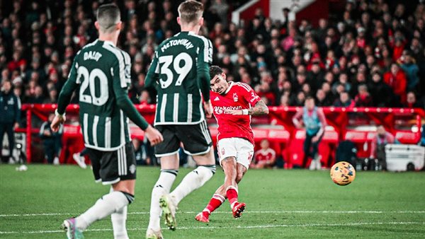 نوتينجهام فورست ومانشستر