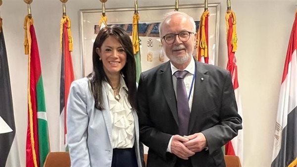 وزيرة التعاون الدولى