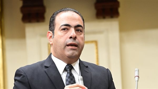  رئيس لجنة الشباب