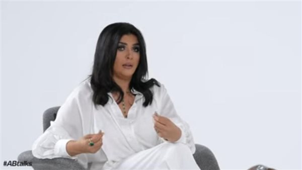 منى الشاذلي 