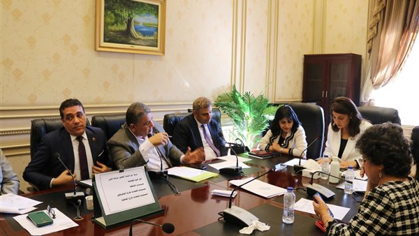 لجنة الإعلام بمجلس