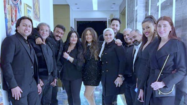 حفل عشاء لأسرة فيلم