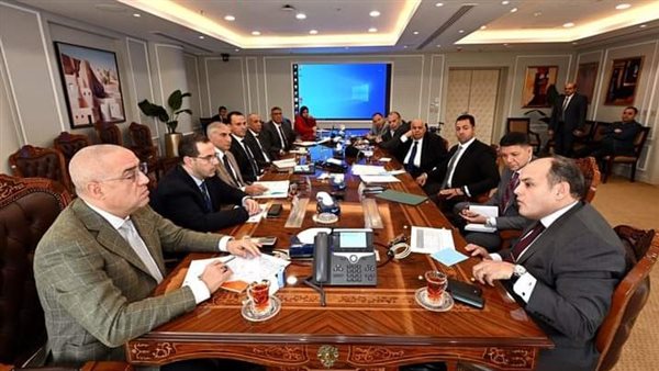 وزير الإسكان 