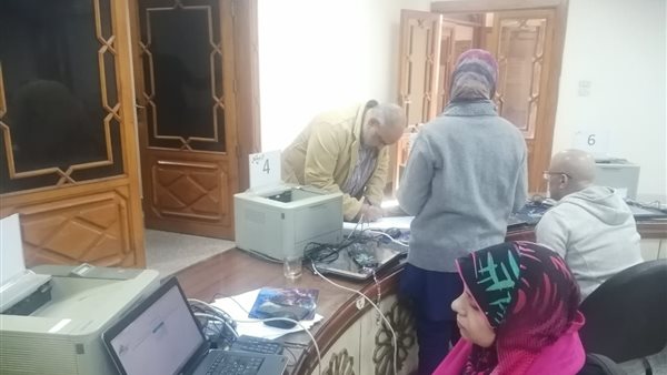 تلقي طلبات المرشحين