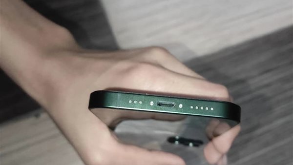 الفروق بين شاحن ايفون