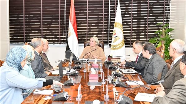 وزيرة البيئة 