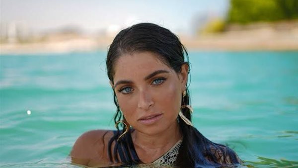 الفنانة هاجر السراج