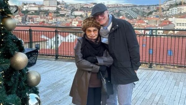 صفية العمري ونجلها