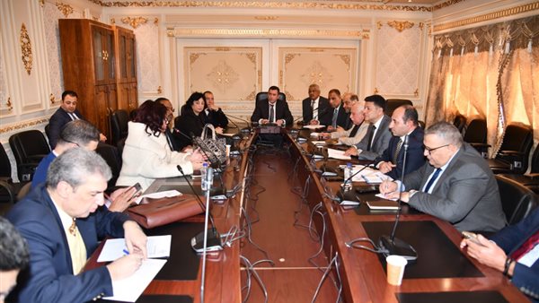 لجنة الصناعة بمجلس