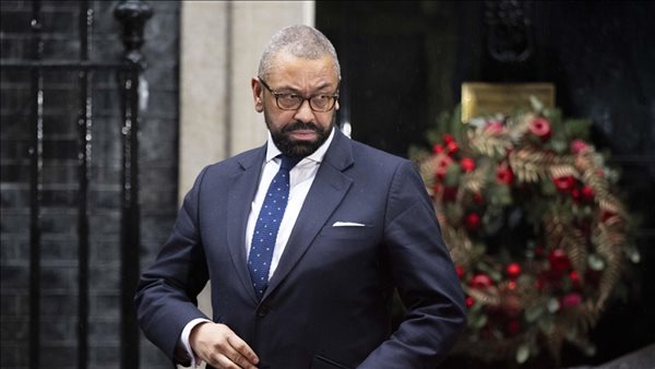 وزير الداخلية جيمس