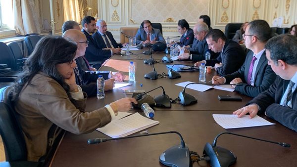 لجنة الشئون العربية